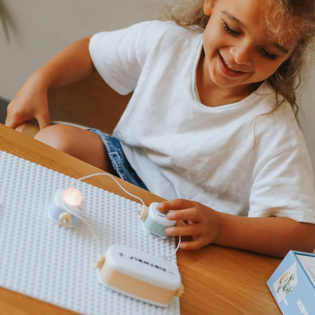 Kidyelec - My first electricity kit