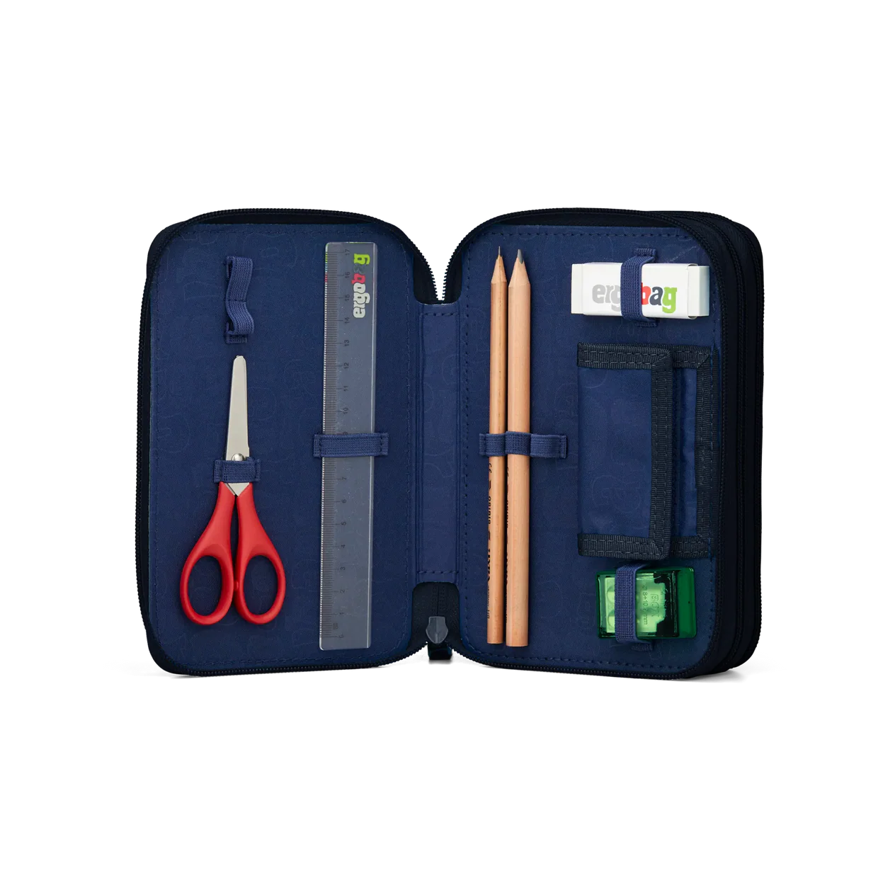 Astuccio Crime HuntBear Ergobag aperto primo scomparto con matite HB, righello, forbici, gomma e temperamatite