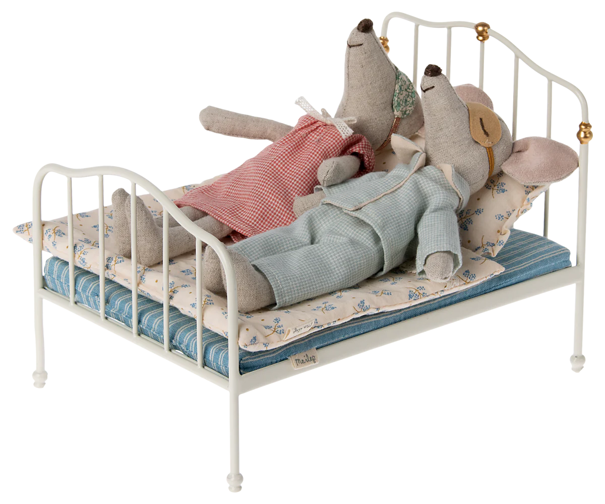 Letto matrimoniale vintage