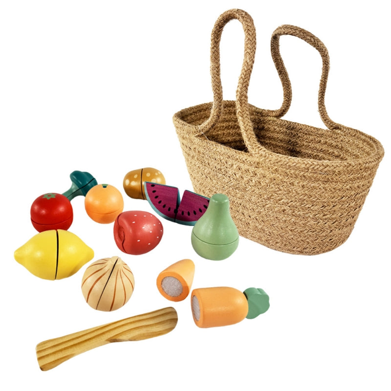 Paniere con frutta e verdura da tagliare