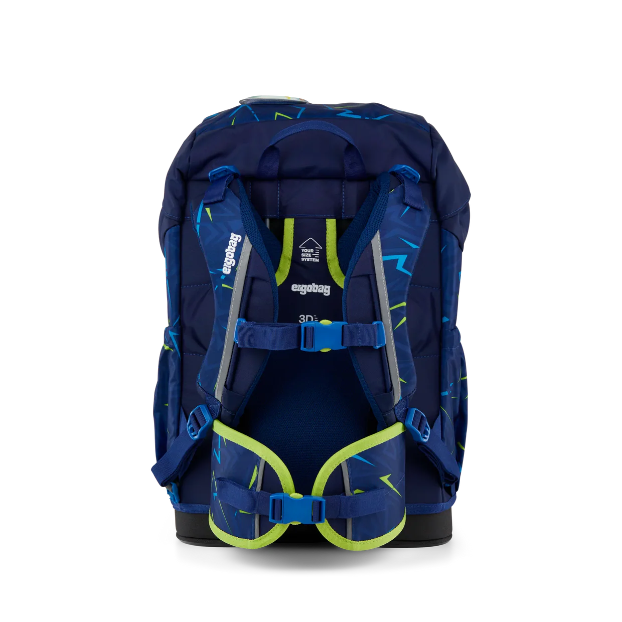 Zaino Front Runbear Ergobag indossato da bambino, vista posteriore in movimento