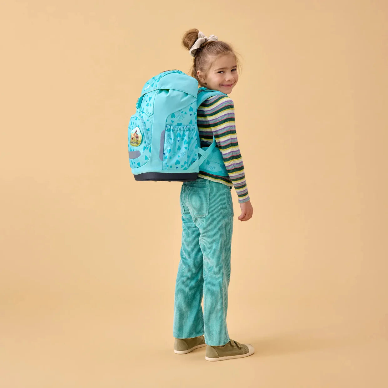 Zaino HorsedreamBear Ergobag indossato da bambina, vista posteriore