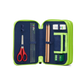 Astuccio CyBear Race Ergobag aperto secondo e terzo scomparto con 18 matite colorate e 18 pennarelli Lyra