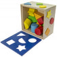Cubo con forme colorate